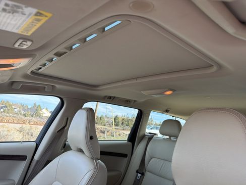 Used 2013 Volvo XC70 T6 image 14