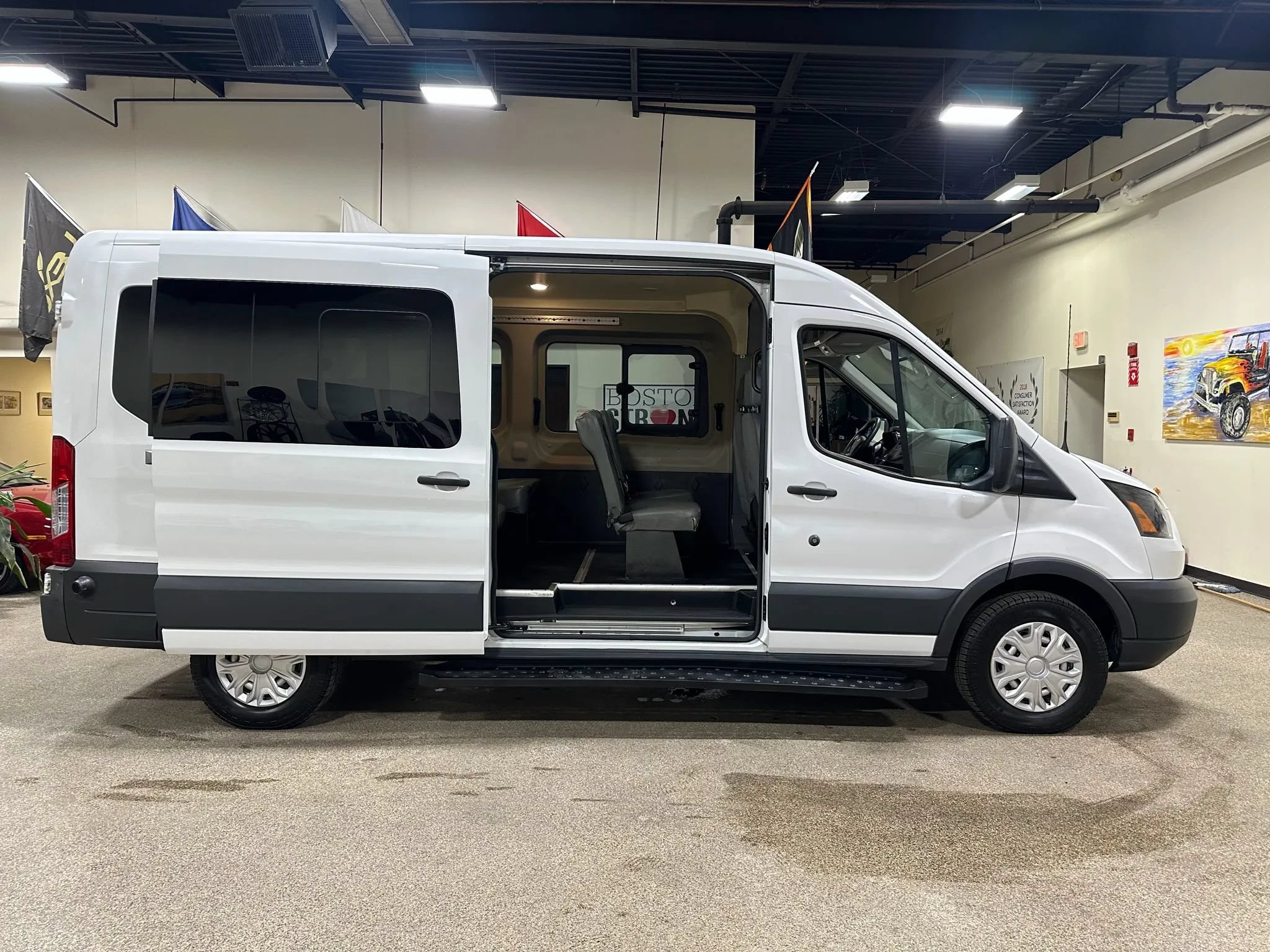 Used 2015 Ford Transit 250 148 Medium Roof RWD image 15