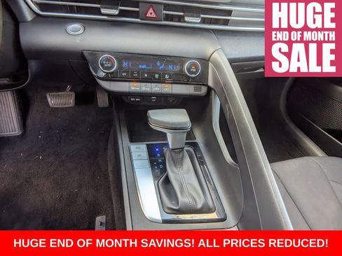 Used 2023 Hyundai Elantra SEL image 26