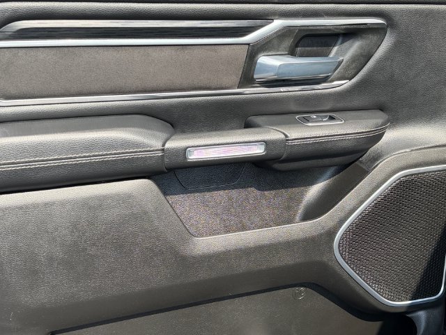 Used 2023 RAM 1500 Laramie AWD/4WD image 16