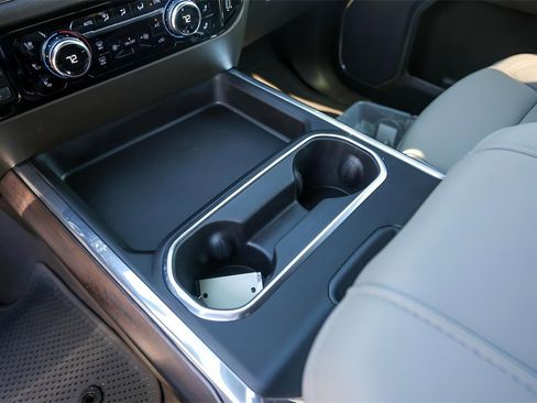 Used 2025 GMC Sierra 3500 SLT w/ Texas SLT Premium Package image 23