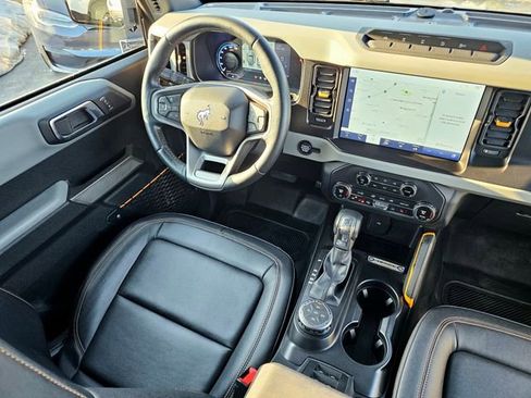 Used 2021 Ford Bronco Badlands image 28