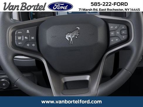 Used 2025 Ford Bronco Badlands image 45