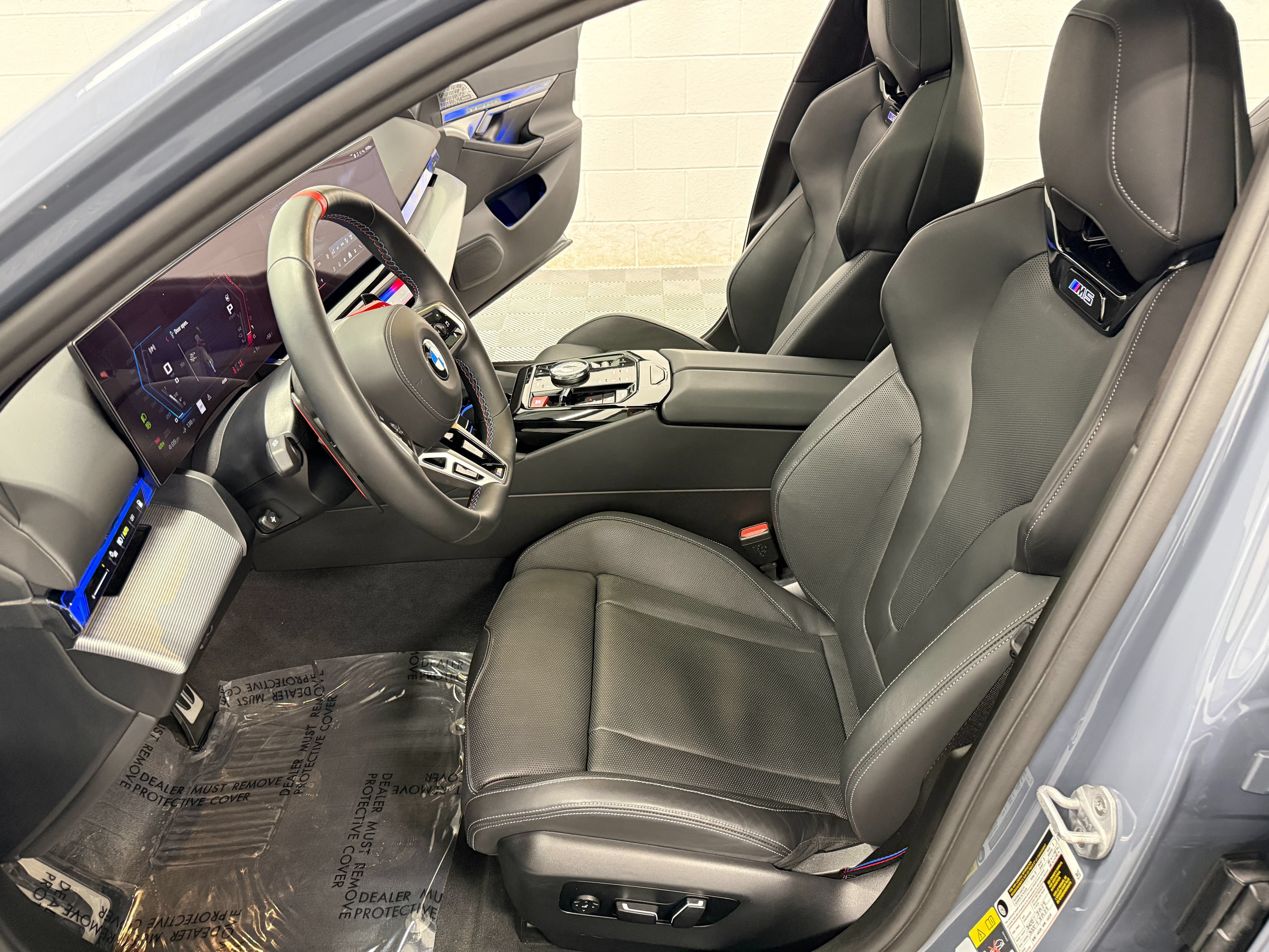 Used 2025 BMW M5 Touring AWD/4WD image 14