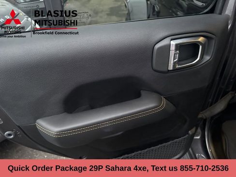 Used 2025 Jeep Wrangler Unlimited Sahara image 16