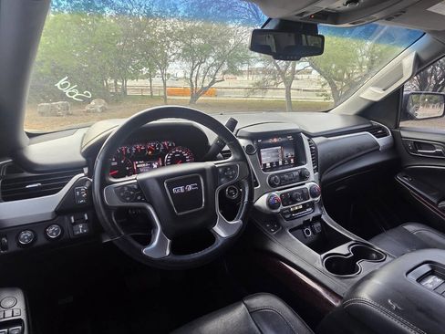 Used 2015 GMC Yukon SLT w/ HD Trailering Package image 16