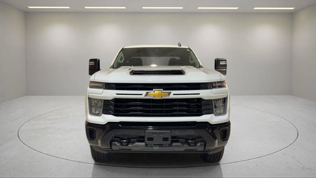Used 2024 Chevrolet Silverado 2500 Custom AWD/4WD image 19