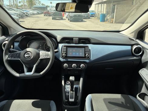 Used 2025 Nissan Versa SV image 31