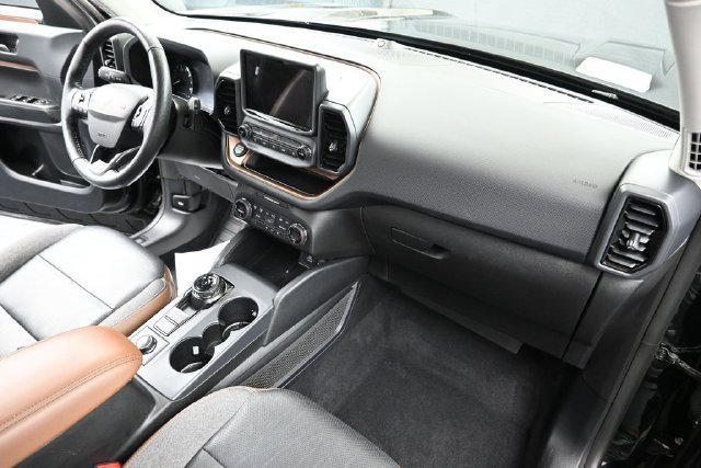 Used 2021 Ford Bronco Sport Outer Banks w/ Outer Banks Package (96D) AWD/4WD image 13