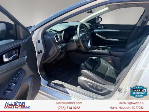 Used 2023 Nissan Maxima SV w/ Floor Mat Group FWD image 13