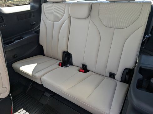 Used 2023 Hyundai Palisade Calligraphy image 33