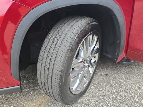 Used 2023 Toyota Highlander Limited image 30