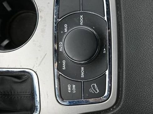 Used 2020 Jeep Grand Cherokee Limited AWD/4WD image 20