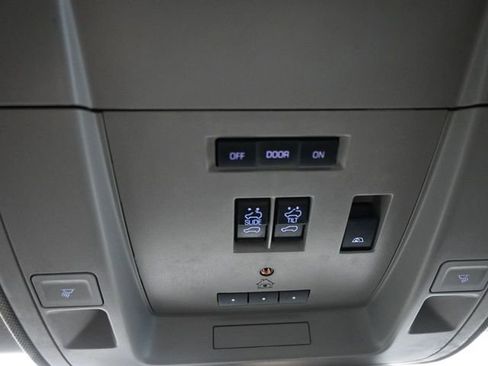 Used 2017 Chevrolet Silverado 2500 High Country w/ Duramax Plus Package image 17