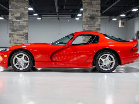 Used 1997 Dodge Viper GTS RWD image 13