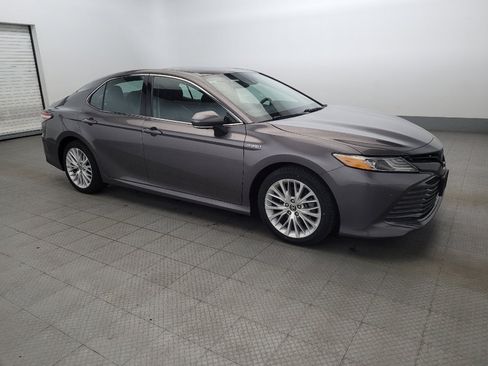 Used 2020 Toyota Camry XLE w/ Driver Assist Package image 11
