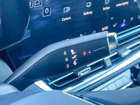 New 2026 Chevrolet Equinox EV LT image 18