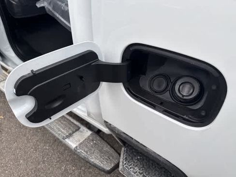 New 2026 GMC Sierra 2500 SLT w/ SLT Premium Package image 10