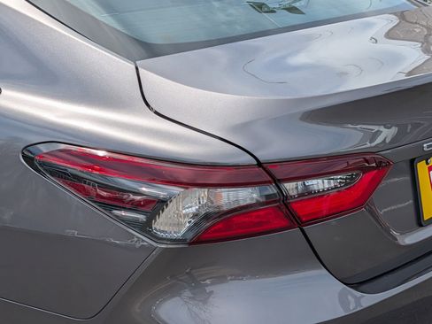 Used 2022 Toyota Camry LE w/ Cold Weather Package AWD/4WD image 17