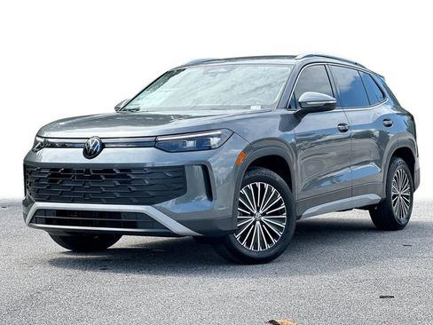 New 2025 Volkswagen Tiguan S image 1