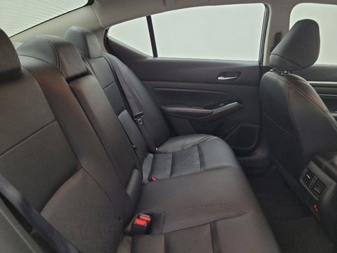 Used 2023 Nissan Altima 2.5 SL FWD image 19