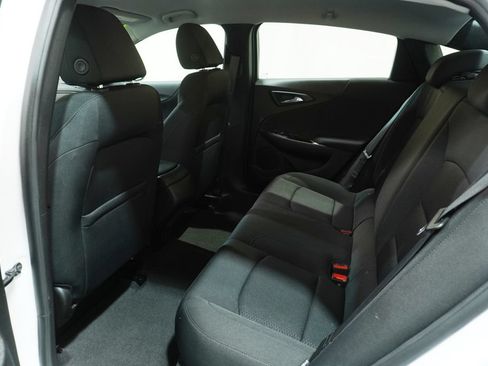 Used 2021 Chevrolet Malibu RS FWD image 12
