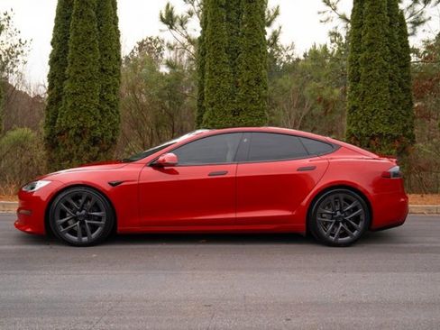 Used 2021 Tesla Model S Plaid image 4