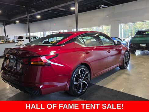 Used 2025 Nissan Altima 2.5 SR FWD image 4