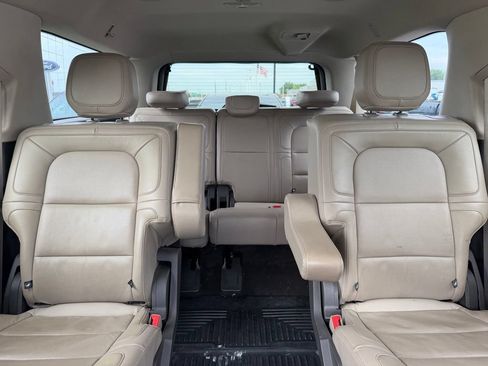 Used 2023 Lincoln Navigator L Reserve AWD/4WD image 16