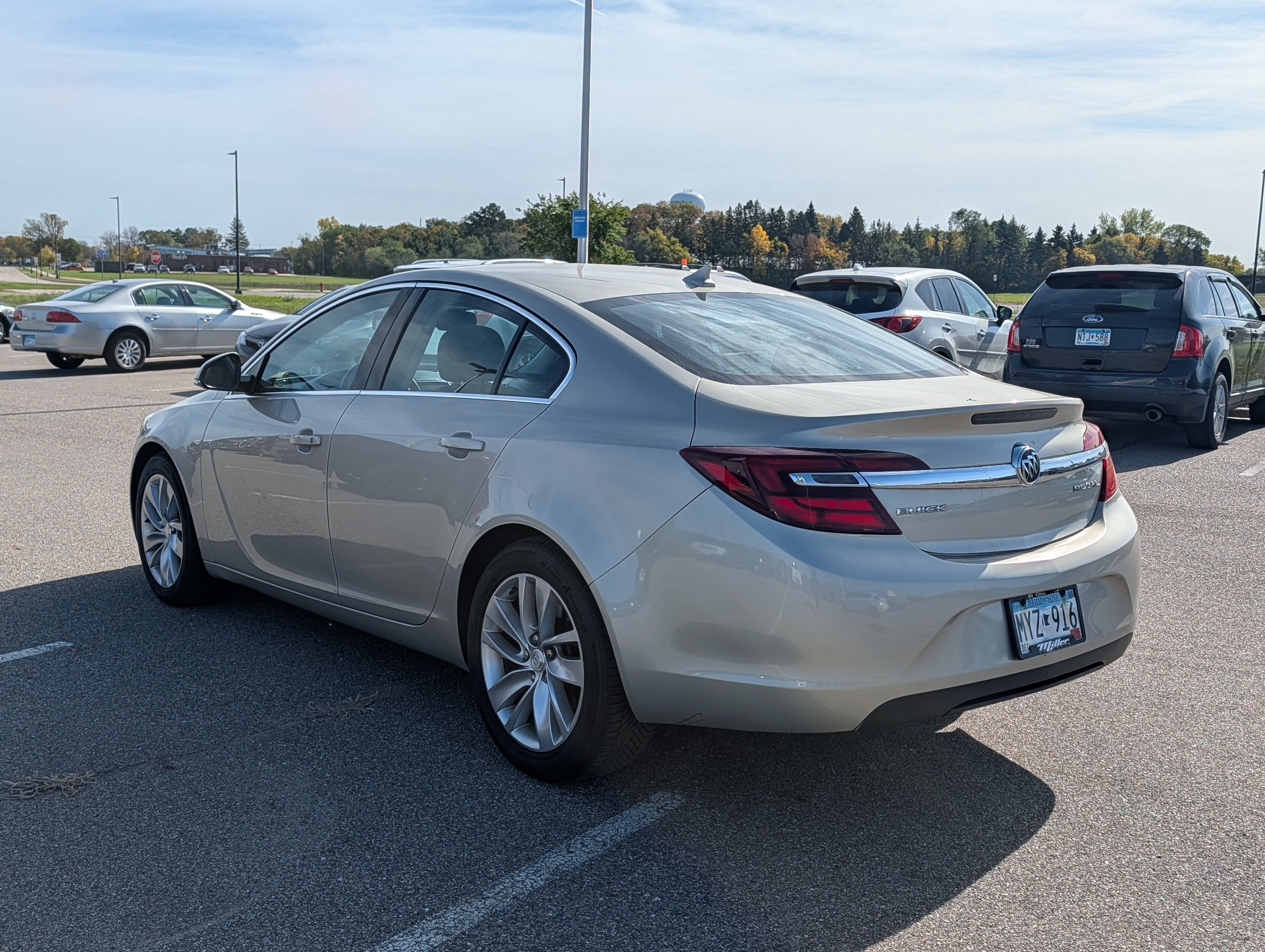Used 2014 Buick Regal FWD image 3