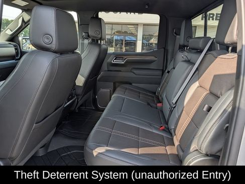 Used 2026 Chevrolet Silverado 1500 High Country w/ Technology Package AWD/4WD image 28