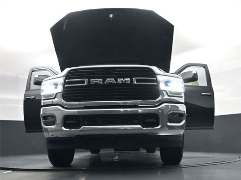 Used 2019 RAM 2500 Big Horn image 31