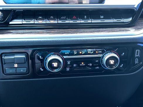 Used 2023 GMC Sierra 1500 SLE image 16