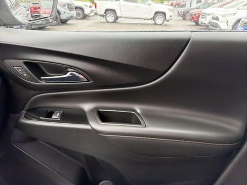 Used 2023 Chevrolet Equinox Premier AWD/4WD image 25