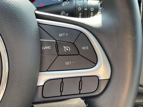 Used 2018 Jeep Compass Latitude w/ Popular Equipment Group FWD image 20
