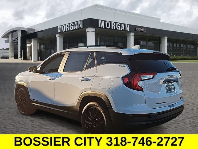 New 2024 GMC Terrain SLE w/ Driver Convenience Package FWD image 5
