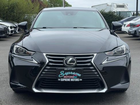 Used 2017 Lexus IS 200t image 27