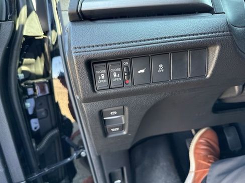 Used 2025 Honda Odyssey EX-L image 12