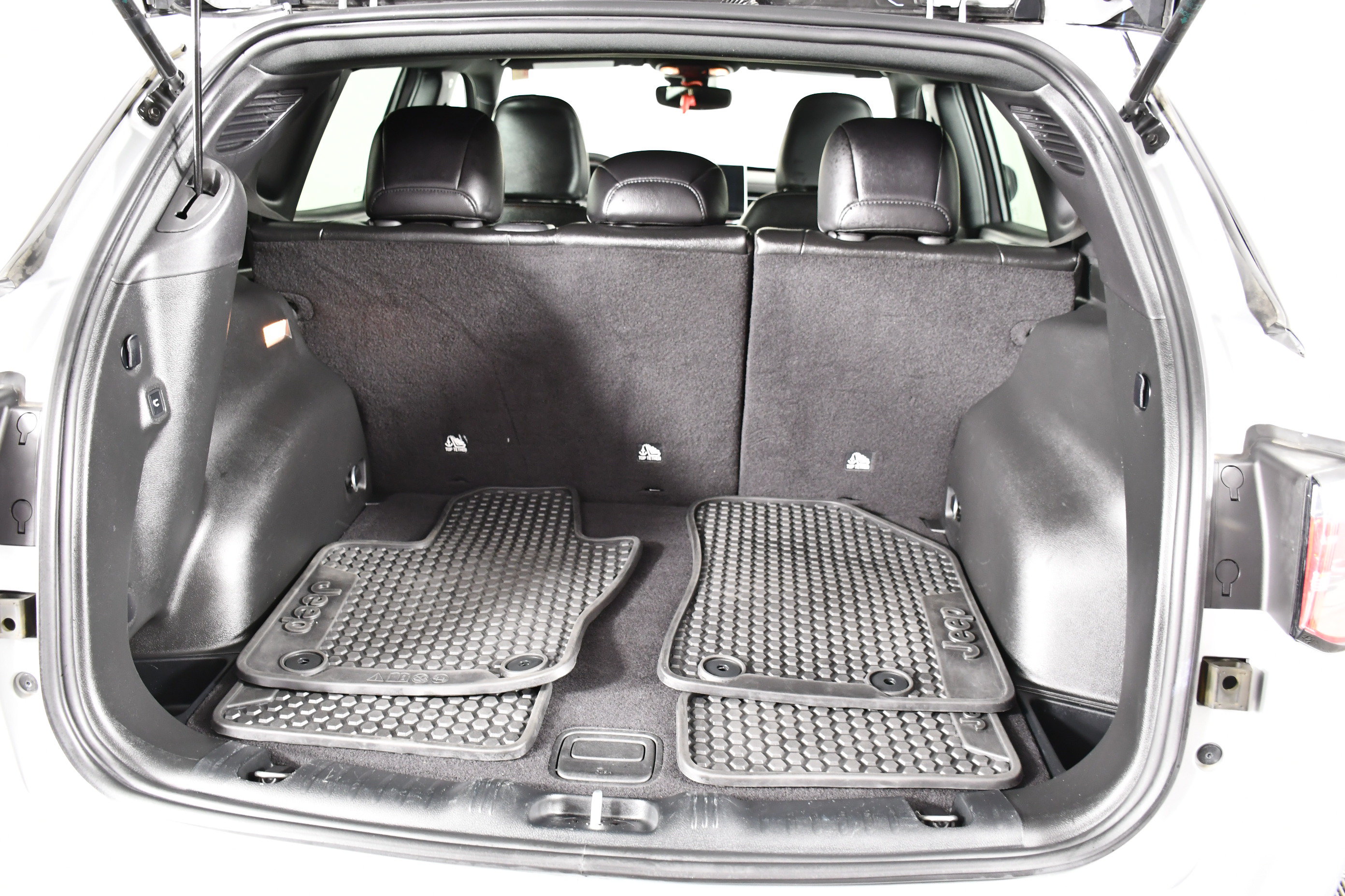 Used 2026 Jeep Compass Trailhawk AWD/4WD image 48