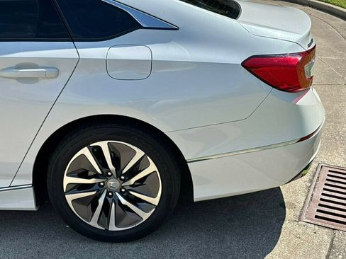 Used 2019 Honda Accord EX image 40