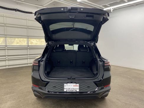 Used 2024 Chevrolet Equinox EV RS image 29