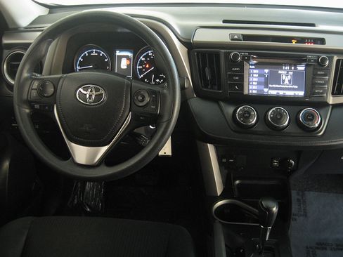 Used 2017 Toyota RAV4 LE image 2