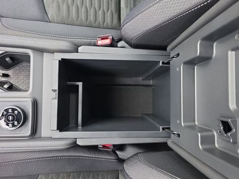 Used 2025 Nissan Pathfinder S image 22