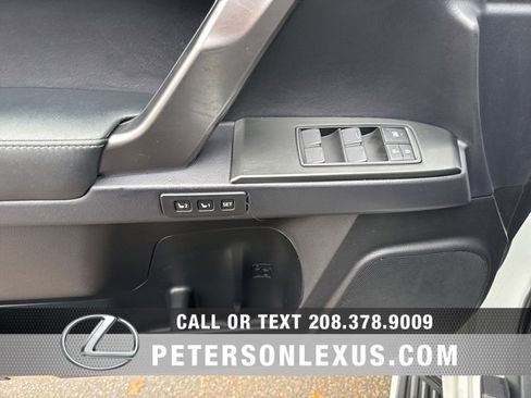 Used 2023 Lexus GX 460 image 23