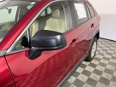 Used 2021 Toyota RAV4 LE FWD image 13