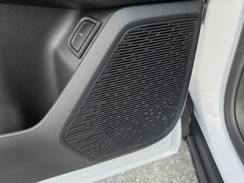 New 2026 Chevrolet Equinox RS w/ Convenience Package III FWD image 25