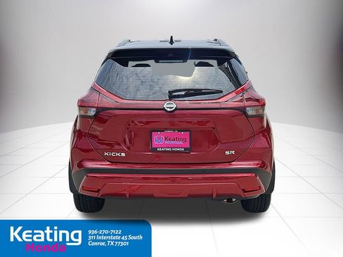 Used 2021 Nissan Kicks SR w/ SR Premium Package FWD image 7