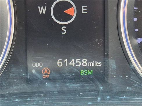 Used 2019 Toyota Highlander XLE AWD/4WD image 4