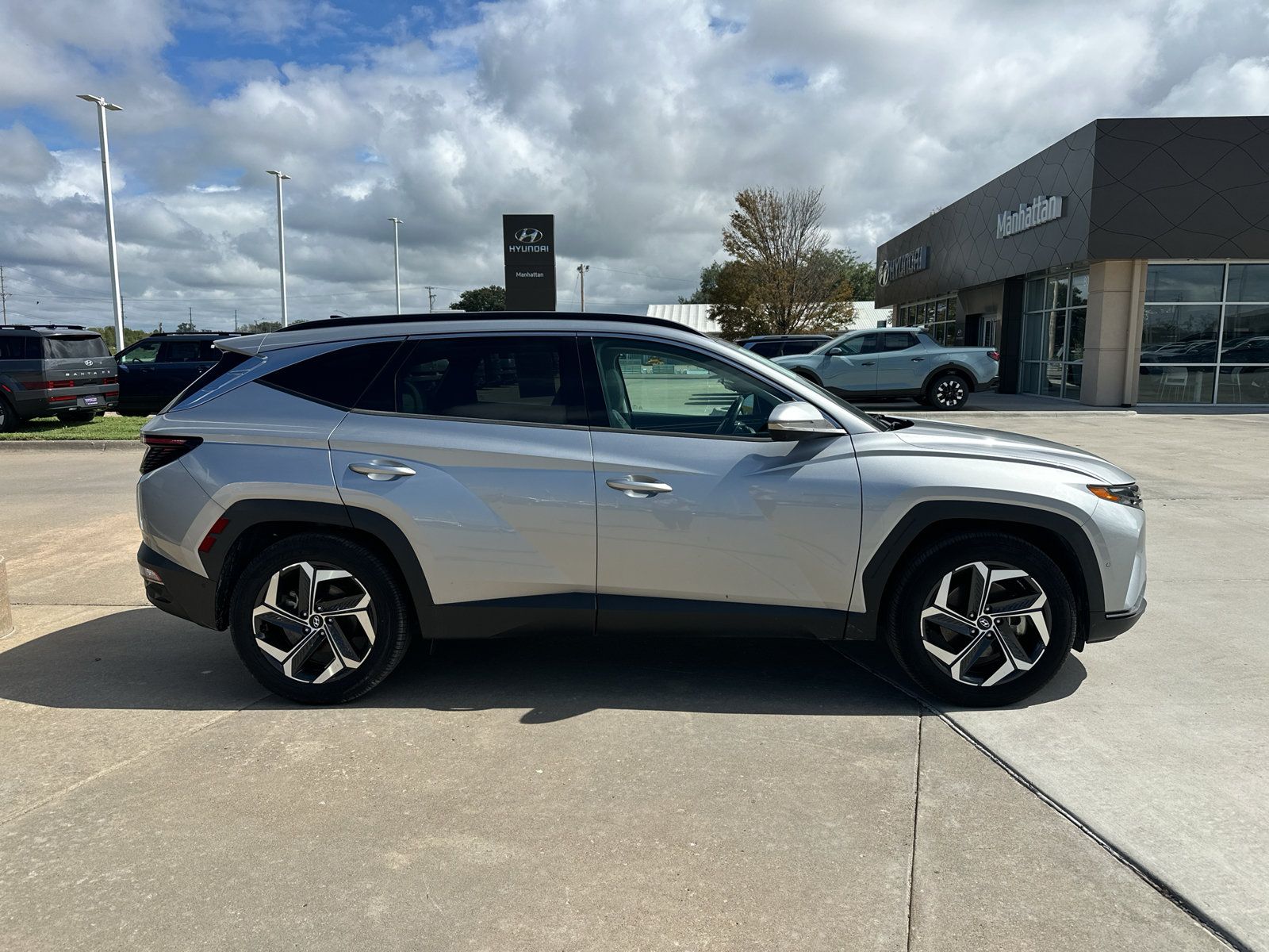 Used 2022 Hyundai Tucson Limited FWD image 12