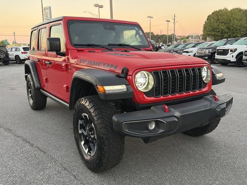 Used 2025 Jeep Wrangler Unlimited Rubicon image 4